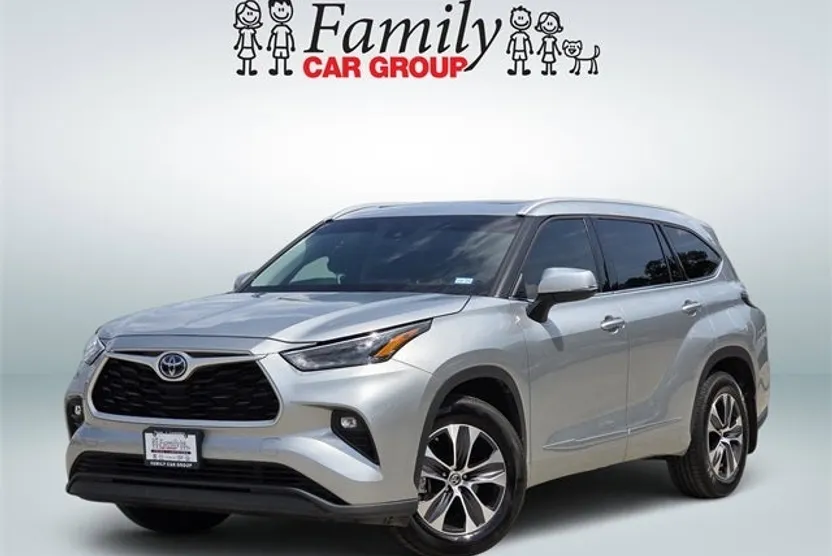 2022 Toyota Highlander Hybrid XLE photo 1