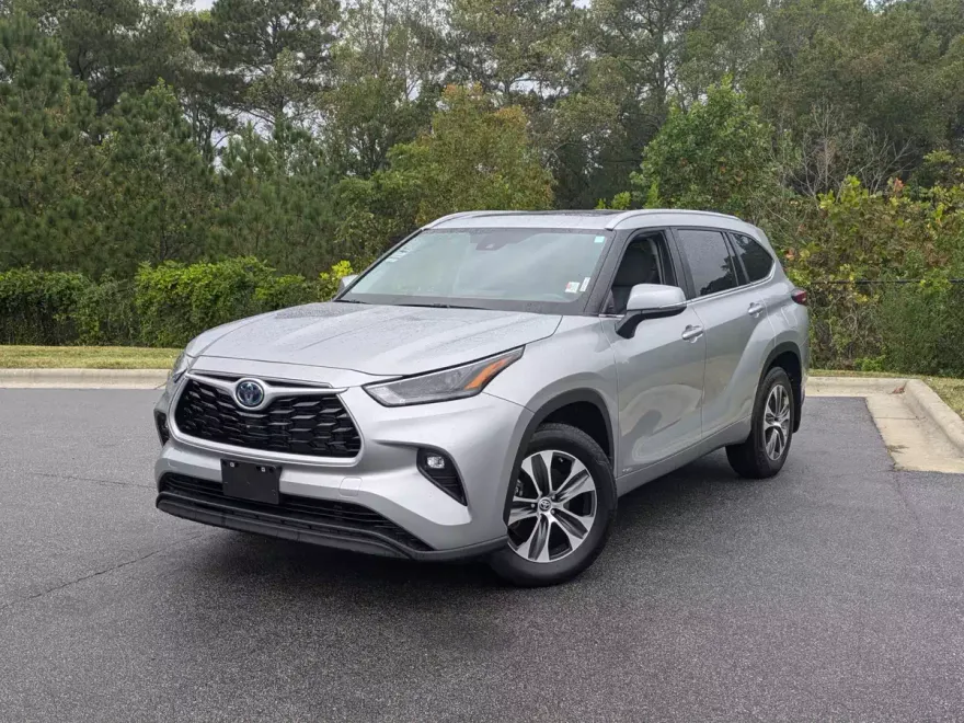 2023 Toyota Highlander Hybrid XLE photo 1