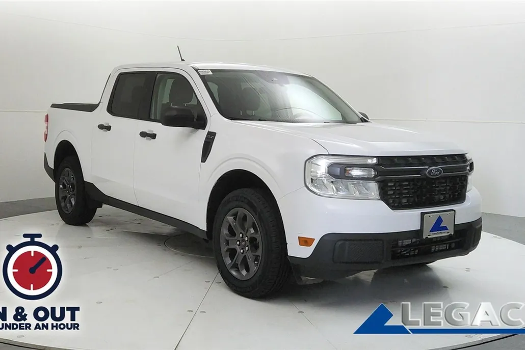 2024 Ford Maverick XLT photo 1