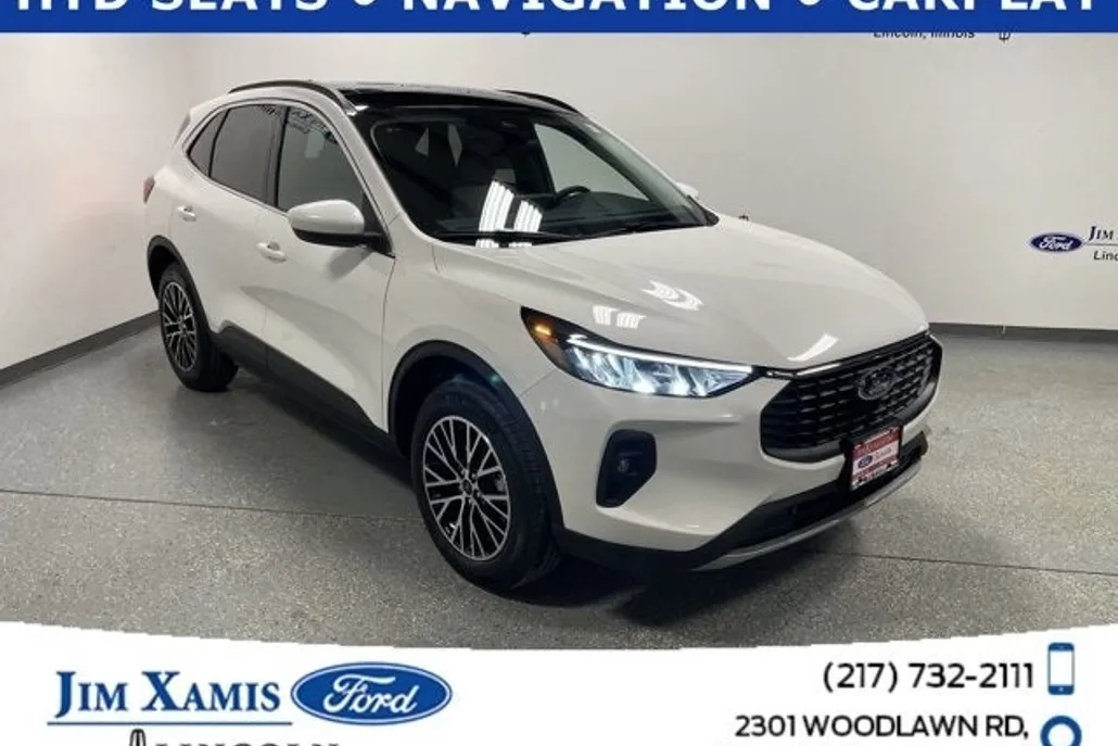 2025 Ford Escape Titanium photo 1