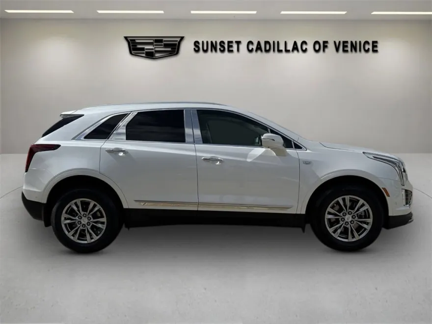 2021 Cadillac XT5 Premium Luxury photo 1