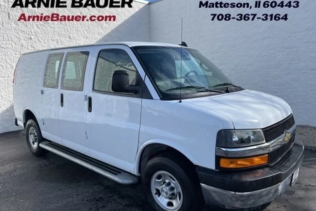2023 Chevrolet Express Cargo 2500 photo 1