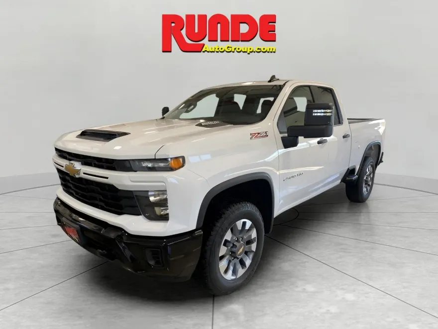 2024 Chevrolet Silverado 2500HD Custom photo 1