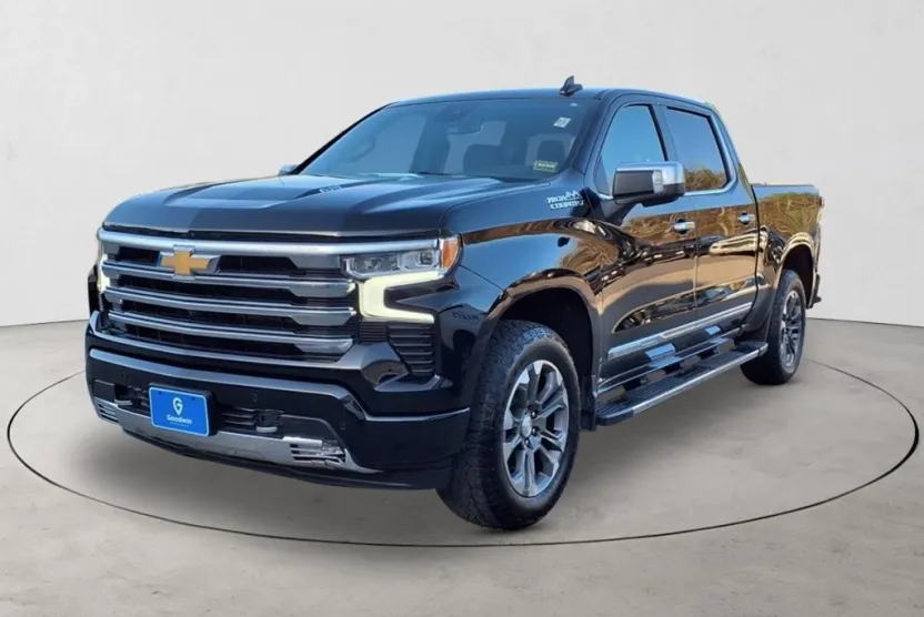 2024 Chevrolet Silverado 1500 High Country photo 1