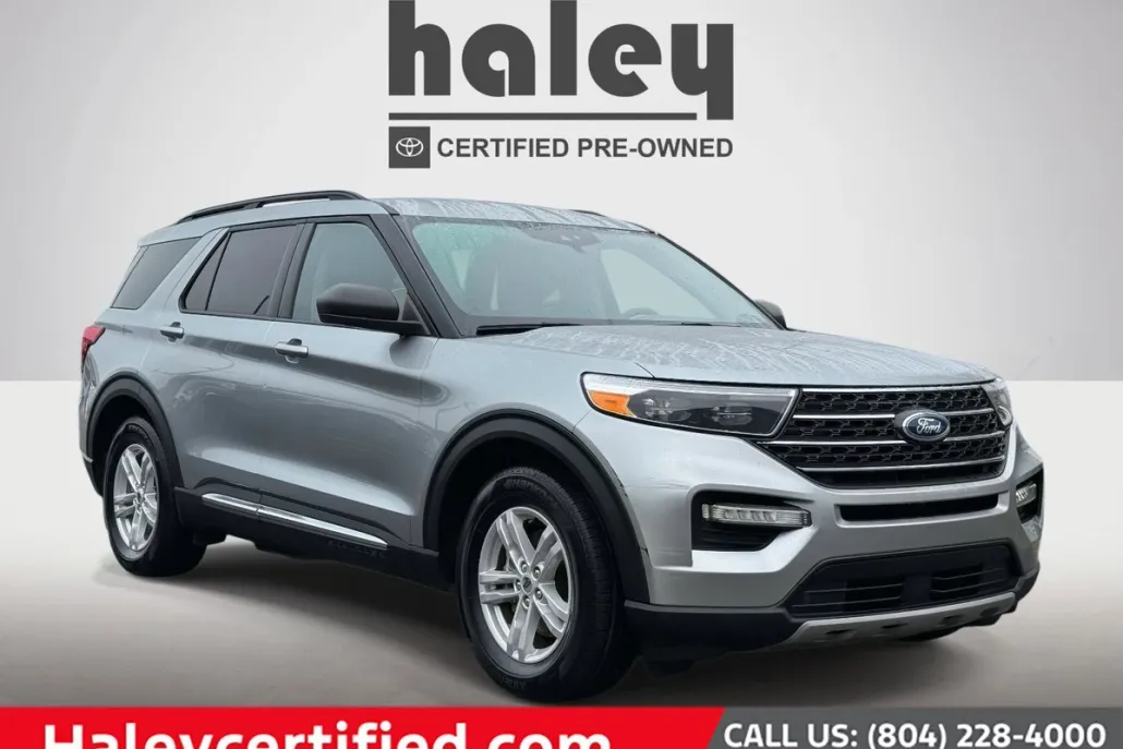 2024 Ford Explorer XLT photo 1