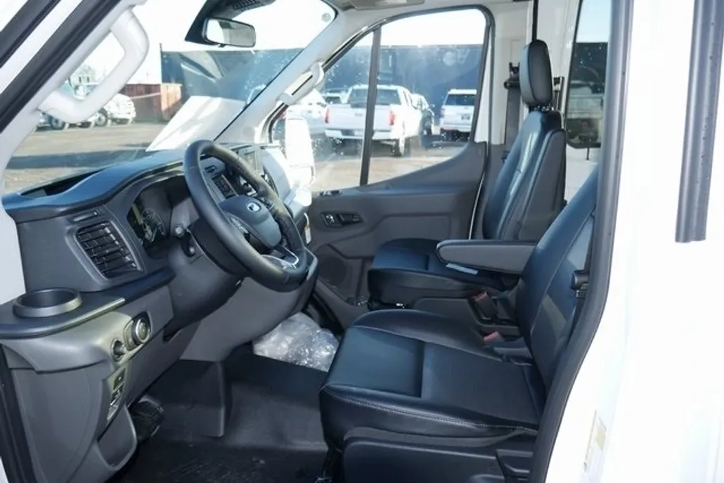 2024 Ford Transit photo 1