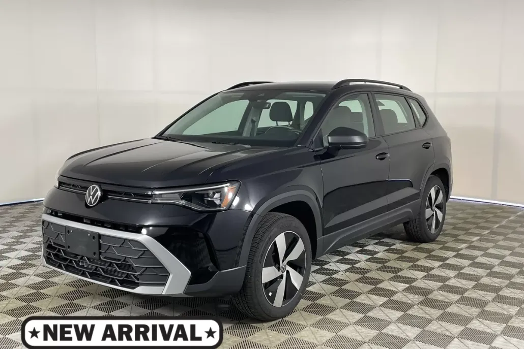 2025 Volkswagen Taos S photo 1