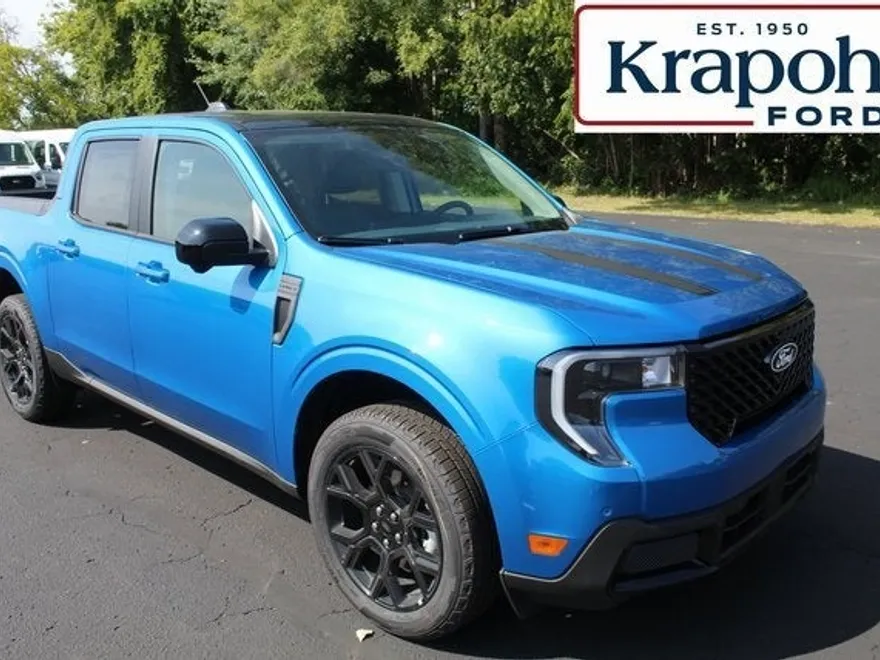 2025 Ford Maverick Lariat photo 1