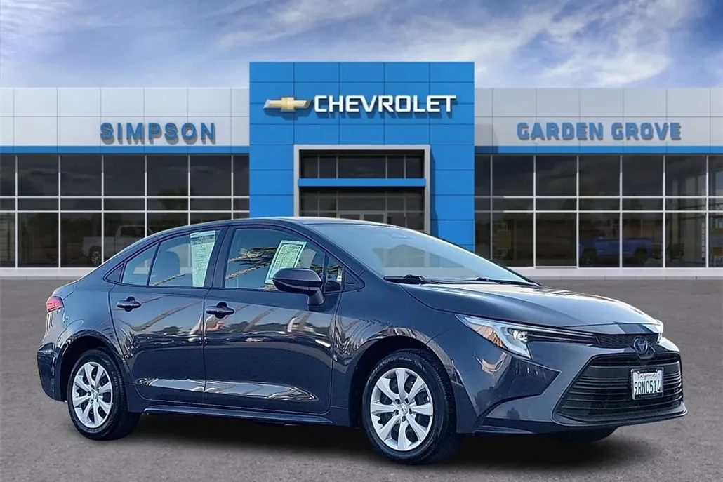 2025 Toyota Corolla Hybrid LE photo 1
