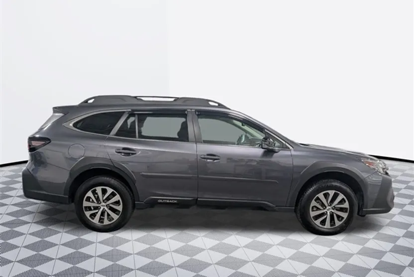 2025 Subaru Outback Premium photo 1
