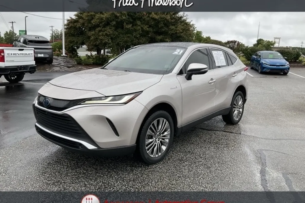 2021 Toyota Venza LE photo 1