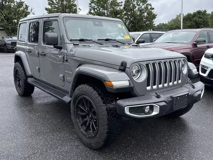 2022 Jeep Wrangler Unlimited Sahara photo 1