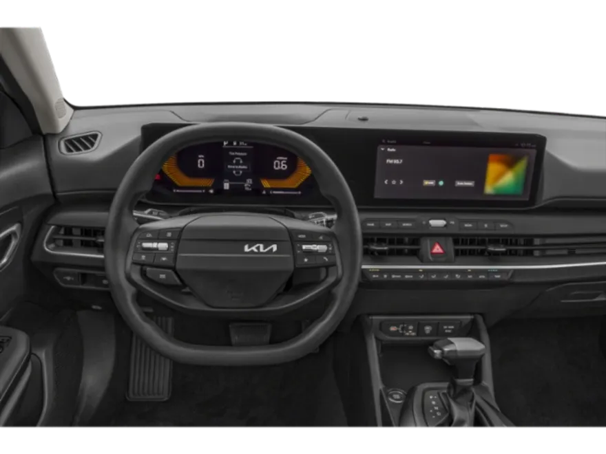 2025 Kia K4 LXS photo 3