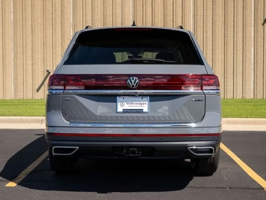 2026 Volkswagen Atlas SE Technology photo 1