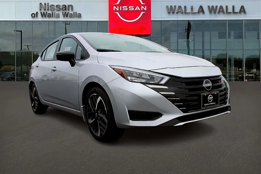 2025 Nissan Versa SR photo 1