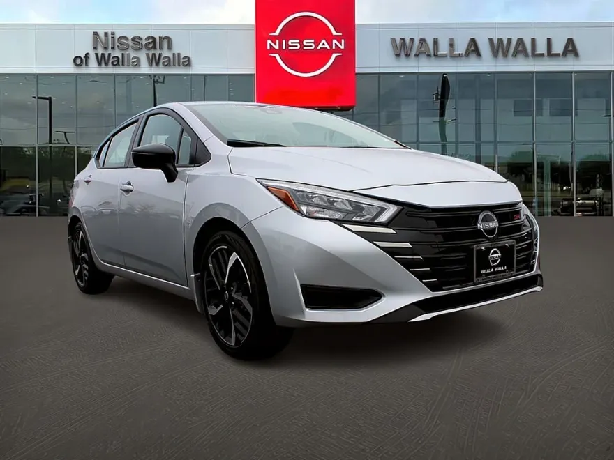 2025 Nissan Versa SR photo 1