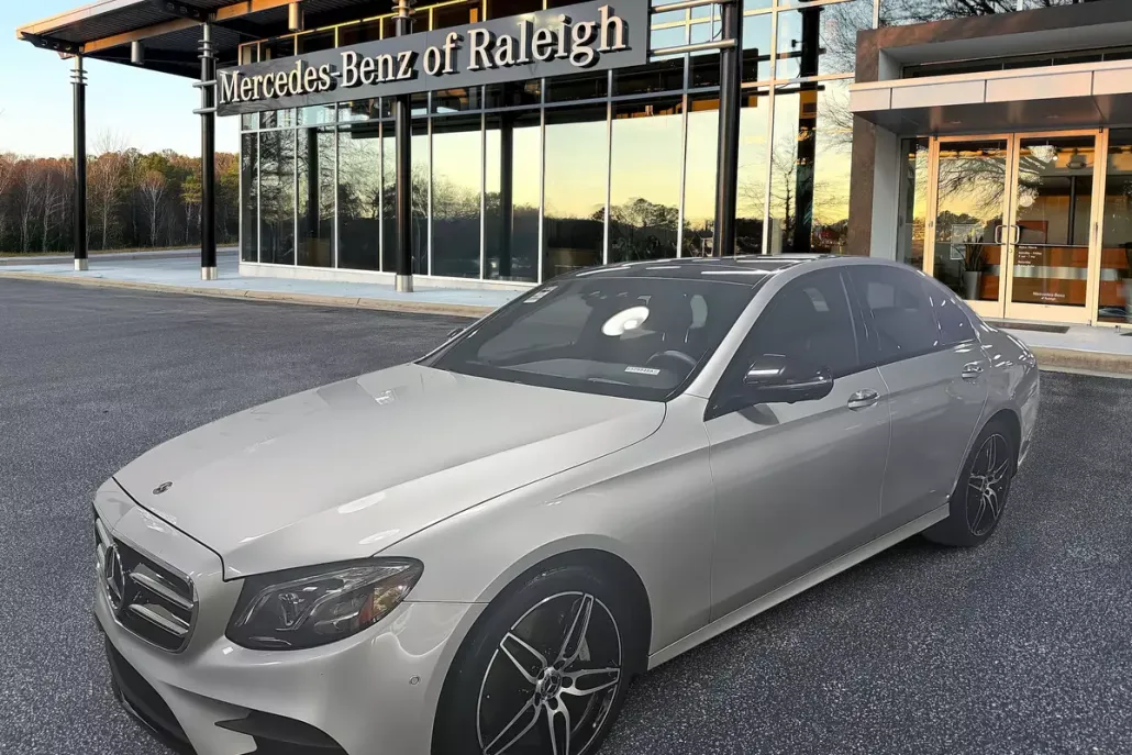 2020 Mercedes Benz E 450 4MATIC Sedan photo 1