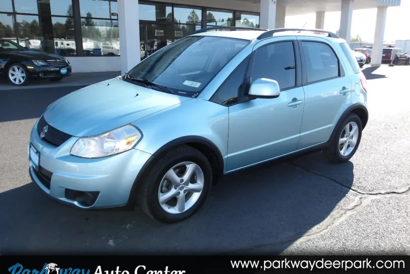 2009 Suzuki SX4 photo 1