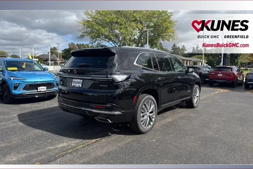 2026 Buick Enclave Avenir photo 1