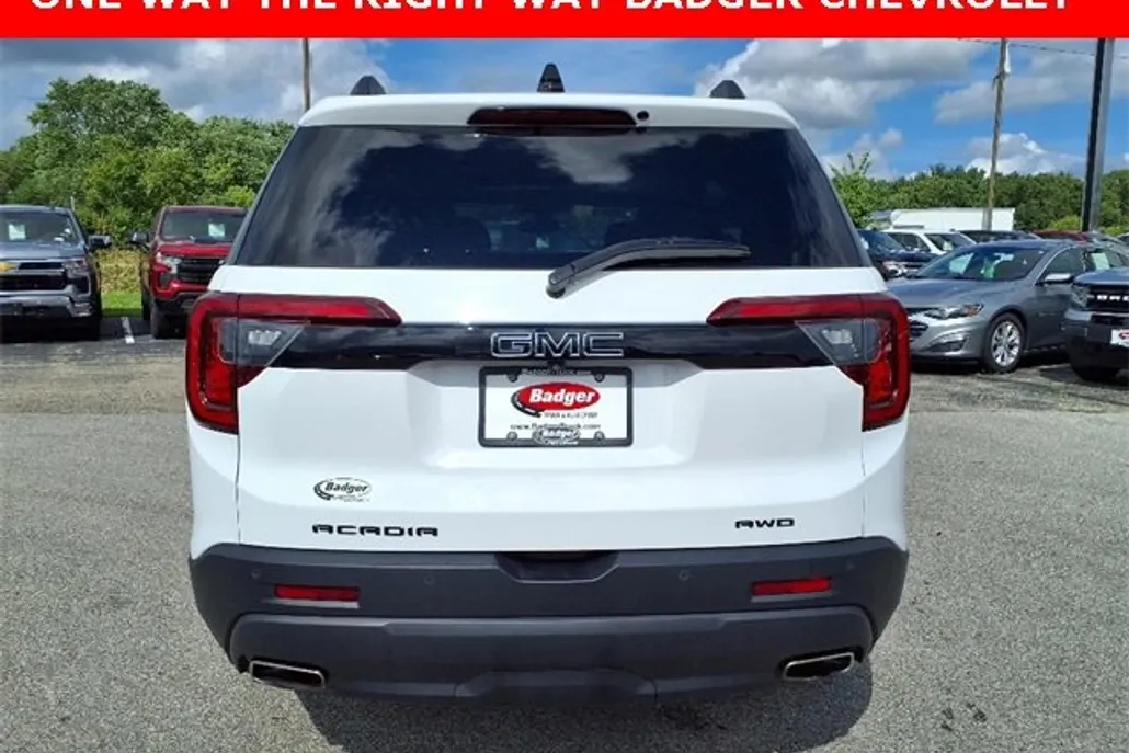 2022 Gmc Acadia SLE photo 1