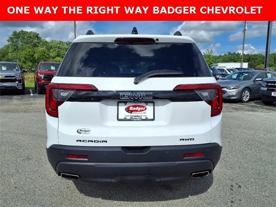 2022 Gmc Acadia SLE photo 1