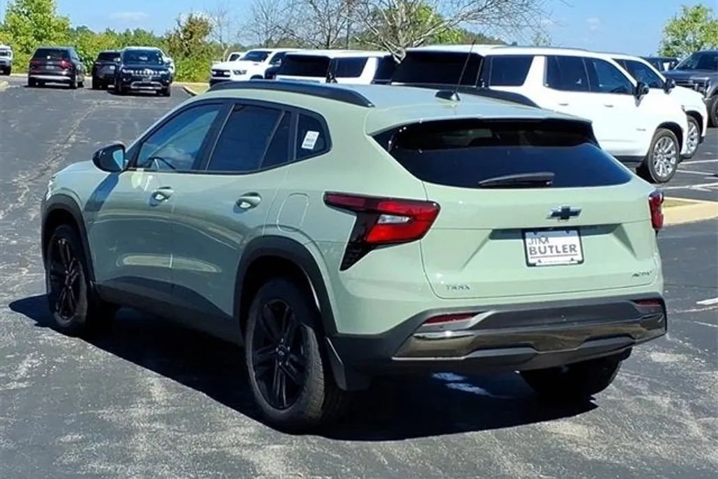 2026 Chevrolet Trax ACTIV photo 1