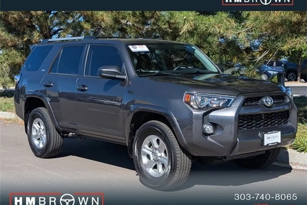 2019 Toyota 4Runner SR5 photo 1