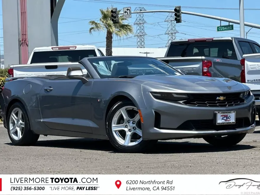 2020 Chevrolet Camaro 1LT photo 1