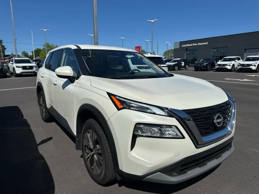 2023 Nissan Rogue SV photo 2