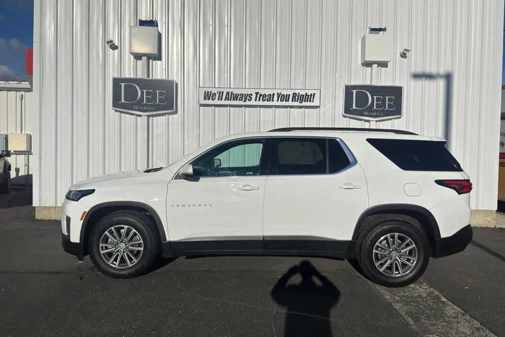 2023 Chevrolet Traverse Cloth photo 1