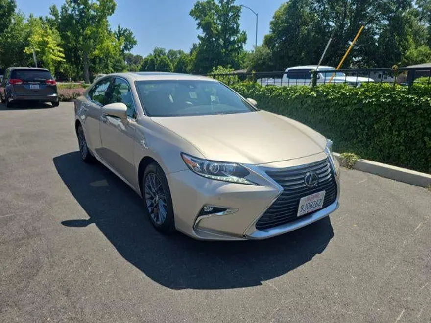 2018 Lexus ES 350 photo 1