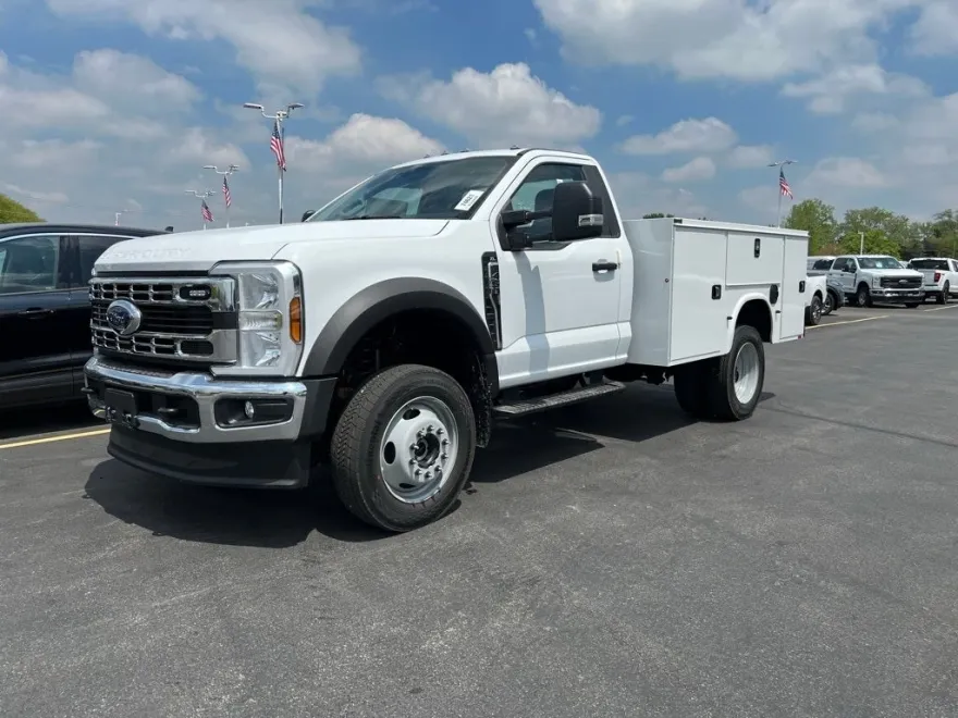 2025 Ford F-450 photo 1