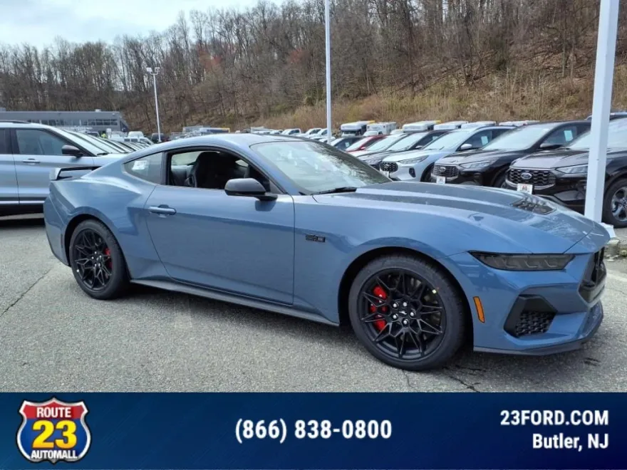 2025 Ford Mustang GT Premium photo 1