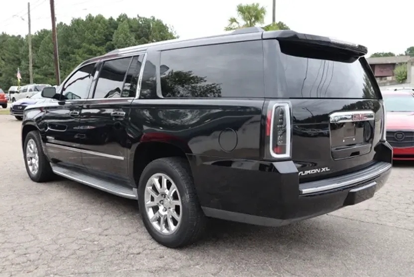 2015 Gmc Yukon Denali XL photo 1