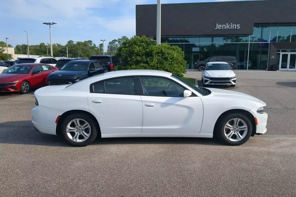 2022 Dodge Charger SXT photo 1