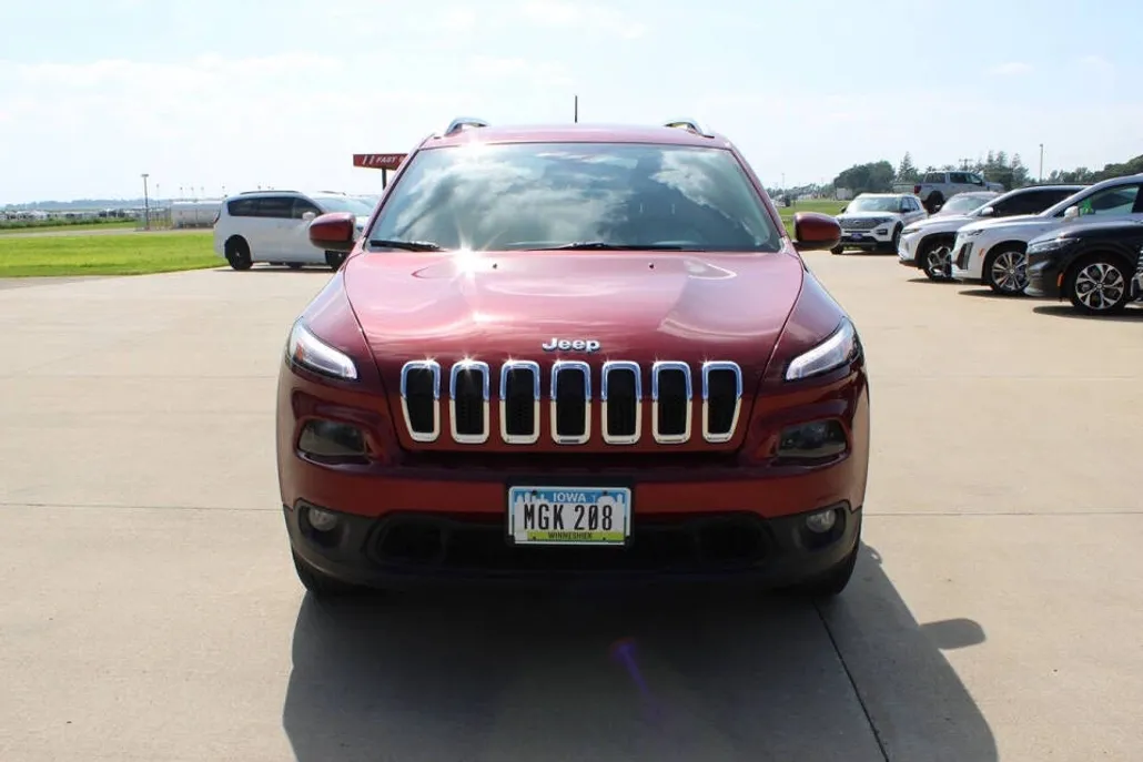 2017 Jeep Cherokee Latitude photo 1