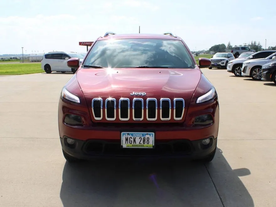 2017 Jeep Cherokee Latitude photo 1
