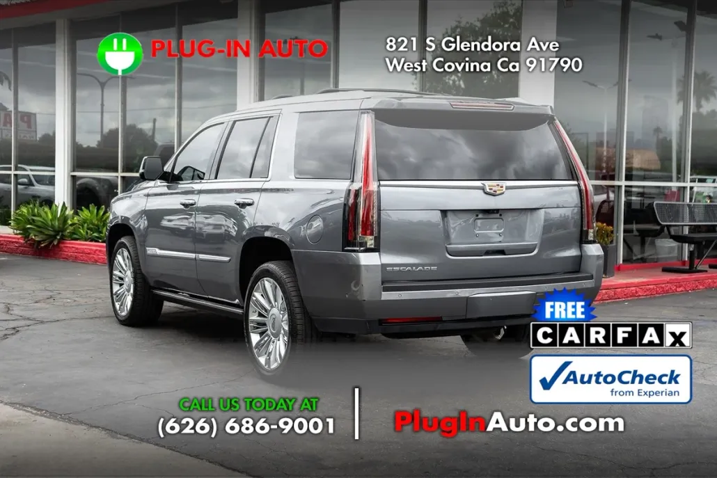 2018 Cadillac Escalade Platinum photo 1