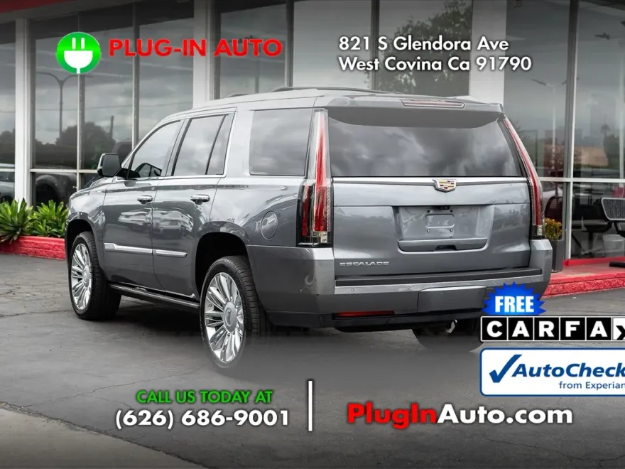 2018 Cadillac Escalade Platinum photo 1