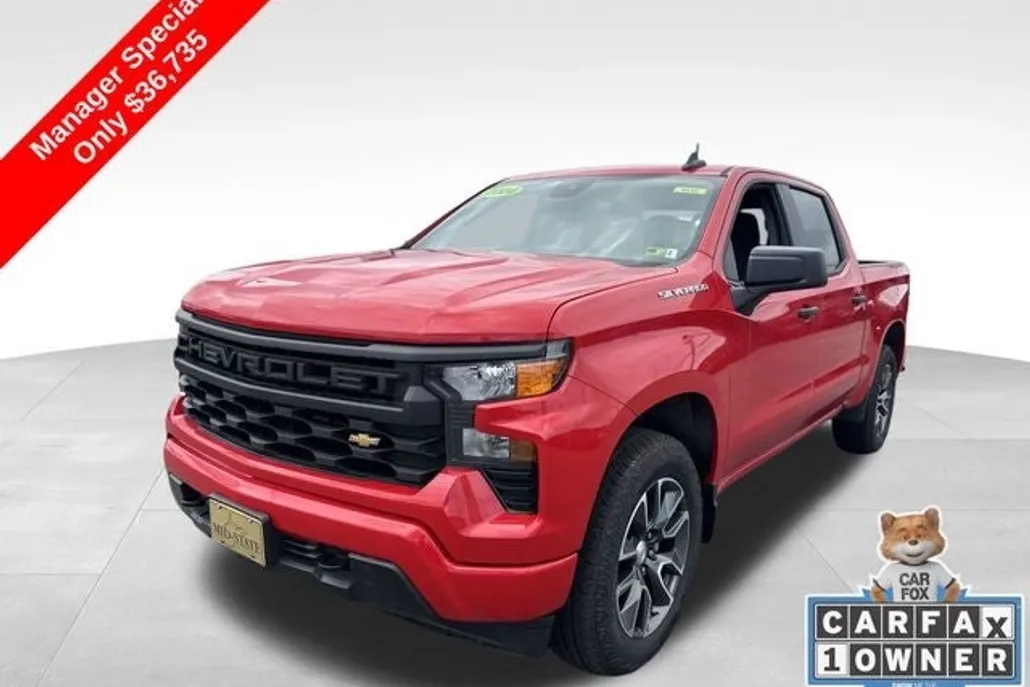 2024 Chevrolet Silverado 1500 Custom photo 1