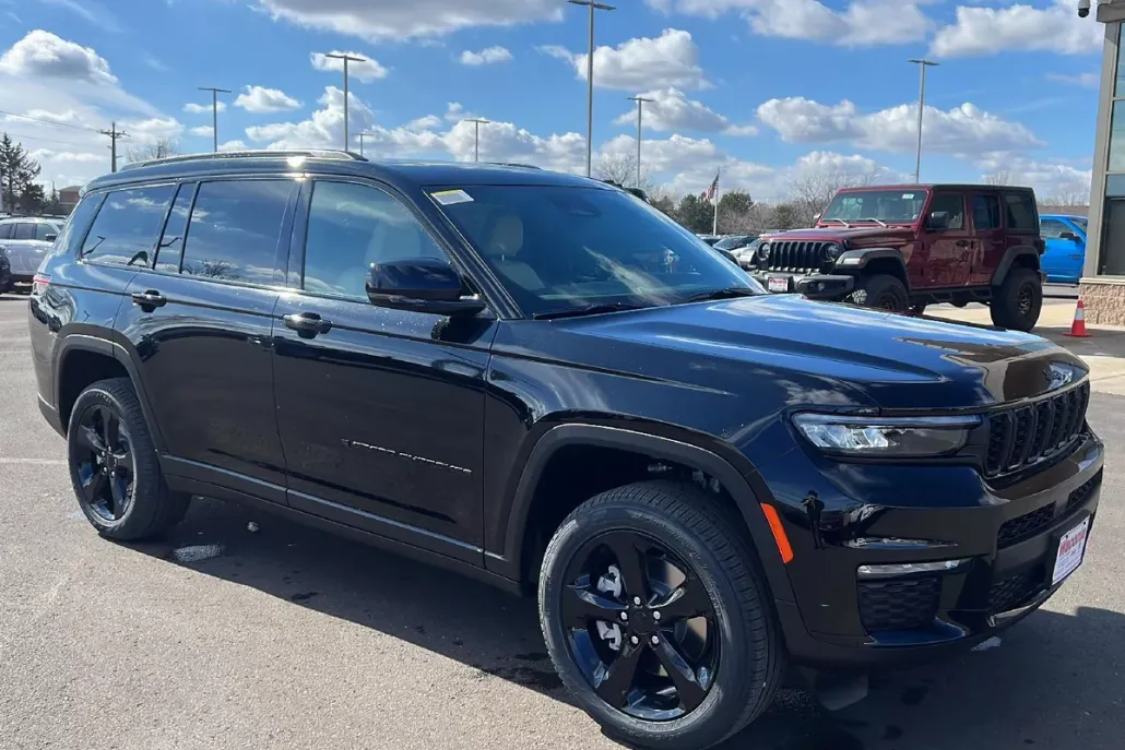 2025 Jeep Grand Cherokee Limited photo 1