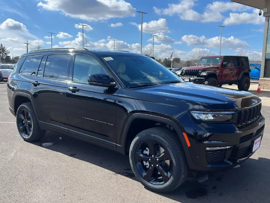 2025 Jeep Grand Cherokee Limited photo 1