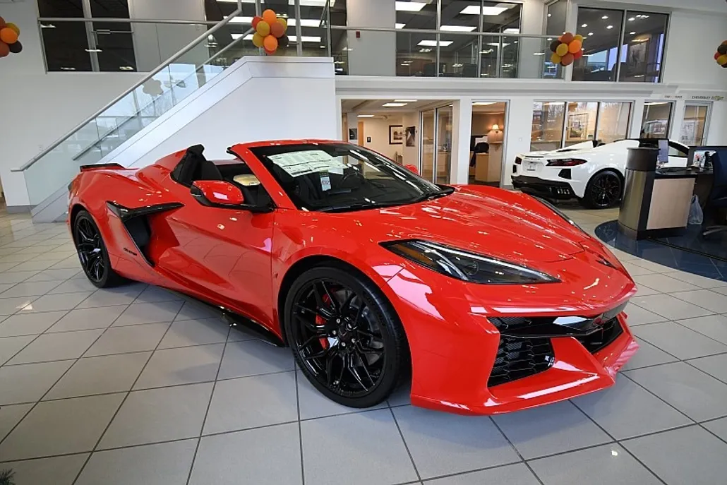 2025 Chevrolet Corvette Z06 3LZ Convertible photo 1