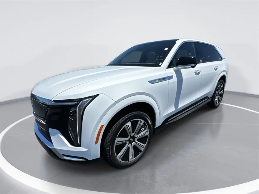 2025 Cadillac Escalade IQ Luxury photo 1