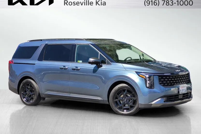 2025 Kia Carnival SX Prestige photo 1