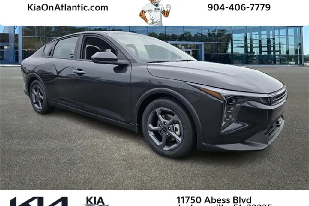 2025 Kia K4 LXS photo 1