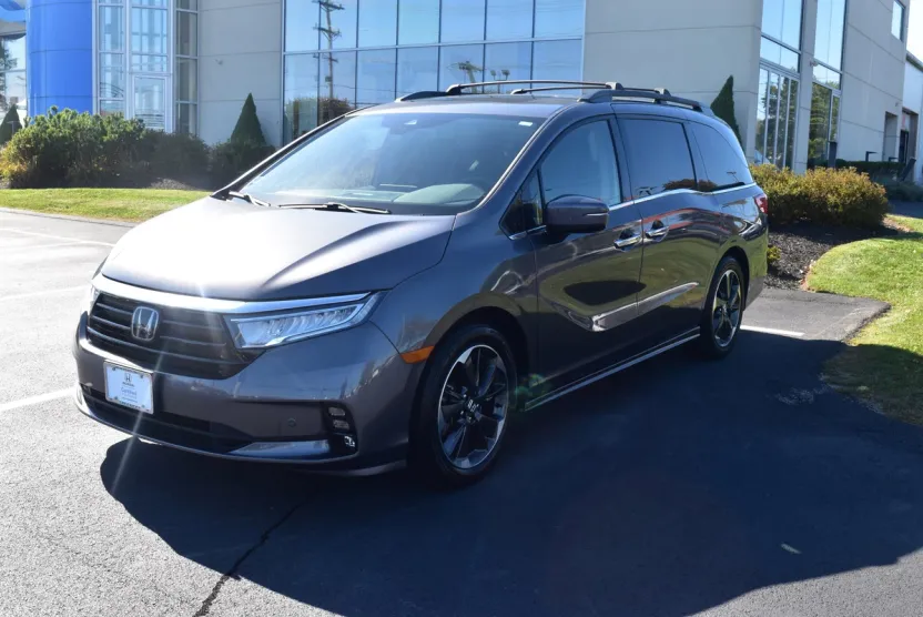 2024 Honda Odyssey Elite photo 1