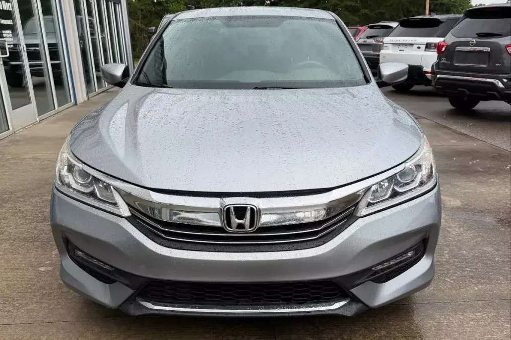 2017 Honda Accord Sport photo 1