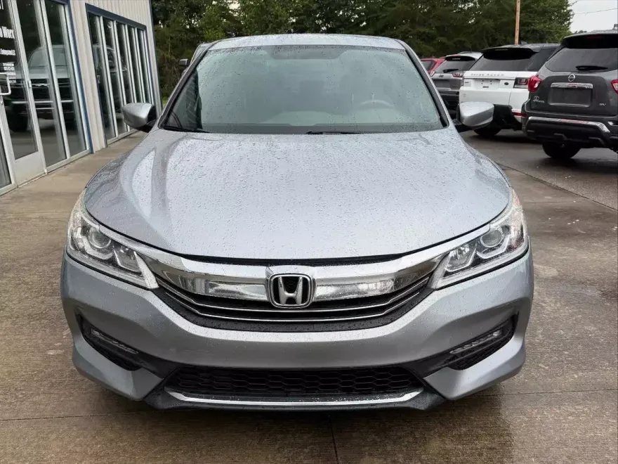 2017 Honda Accord Sport photo 1