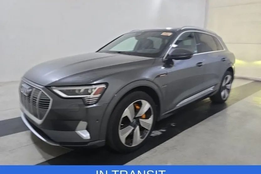 2019 Audi e-tron Prestige photo 1